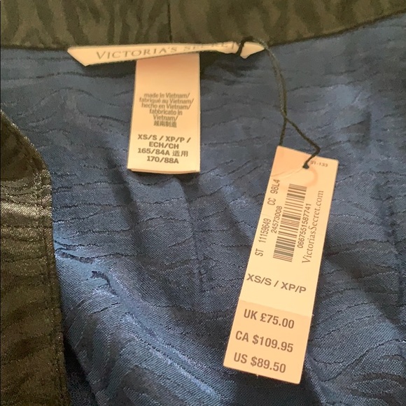 Victoria’s Secret Zebra print kimono - Picture 3 of 5